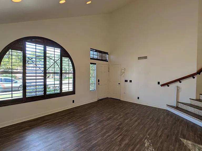 2363 W Hemlock Ct — Photo 7