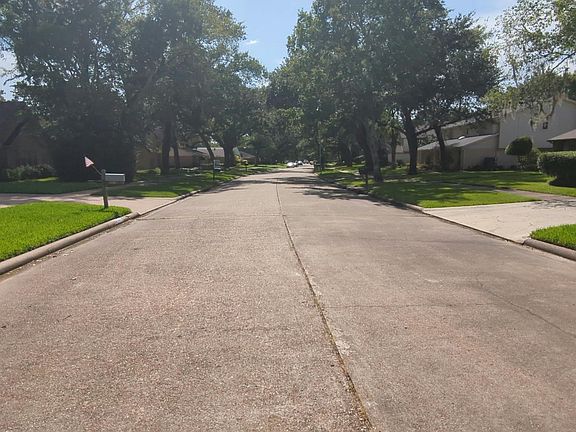 4th image of 16514 Craighurst Dr