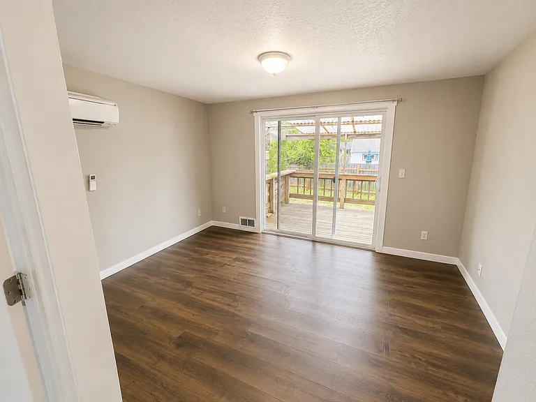 5535 SW Lombard Ave #B — Photo 11