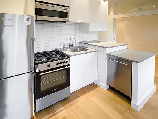 Rented by Veracity NYC LLC | media 24