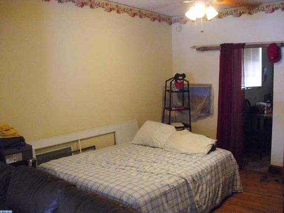 5th image of 2116 S Beechwood St