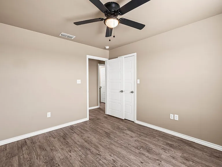 106 Walnut St — Photo 15