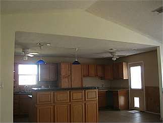 3rd image of 948 County Road 610