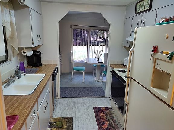 4th image of 19402 Deer Creek Ct