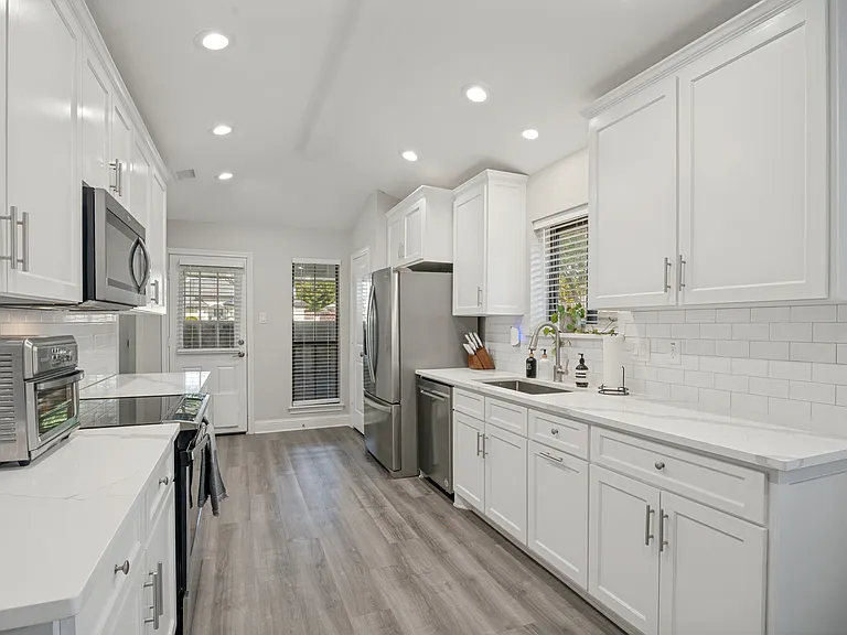 3313 Darion Ln — Photo 13