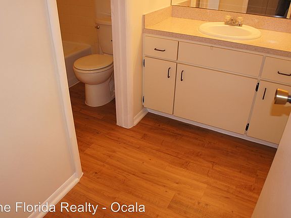 4th image of 1833 NE 2nd St APT 24