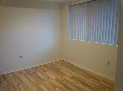 5th image of 12 Elderwood Dr