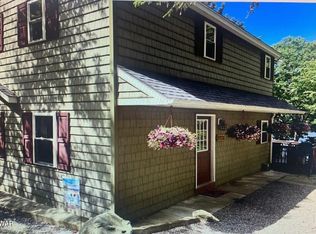 103 Bent Rd, Greentown, PA 18426