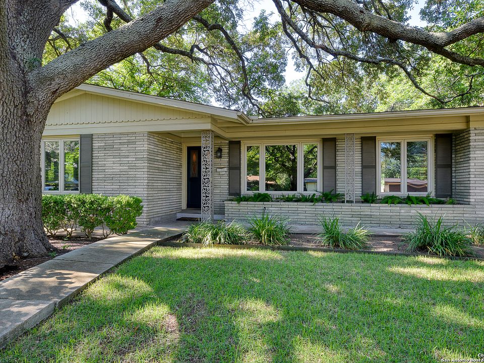 1st image of 518 Oakleaf Dr