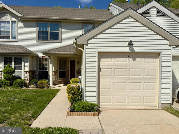 35 Fox Meadow Dr, Erial, NJ 08081