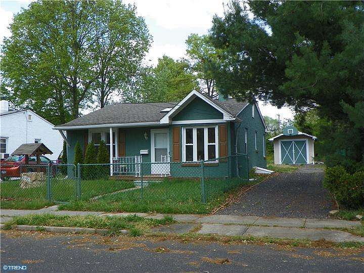 1st image of 124 N Hilltop Ave