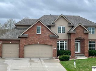 16167 Pinkney St, Omaha, NE 68116