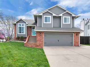2524 N Button Bush Cir, Derby, KS 67037