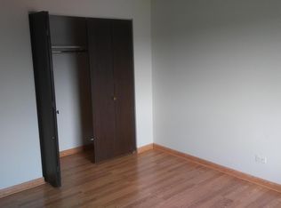 10427 Dearlove Rd, Glenview, IL 60025