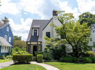 127 Pinckney Rd, Little Silver, NJ 07739