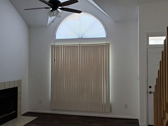 4th image of 1709 Willow Creek Ct