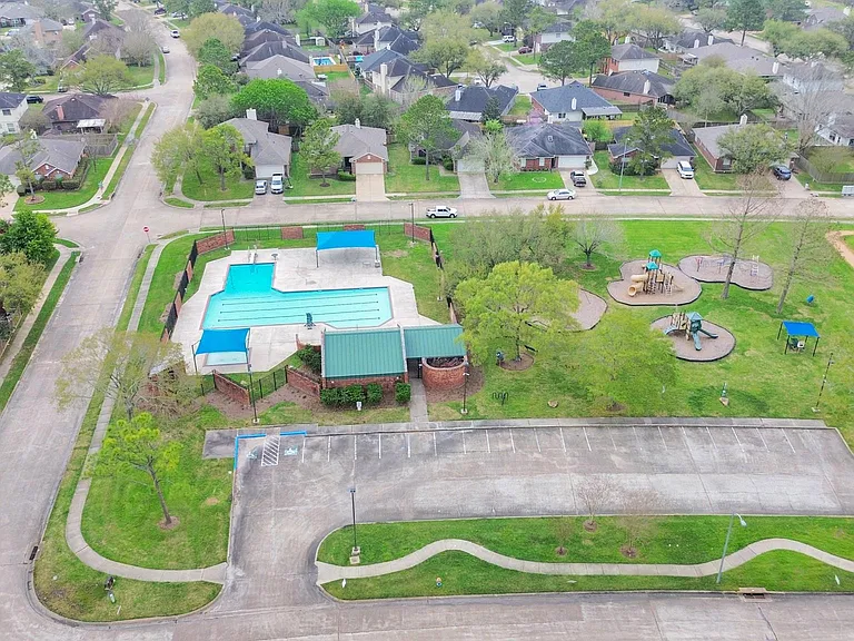 4915 Pecan Grove Dr — Photo 30