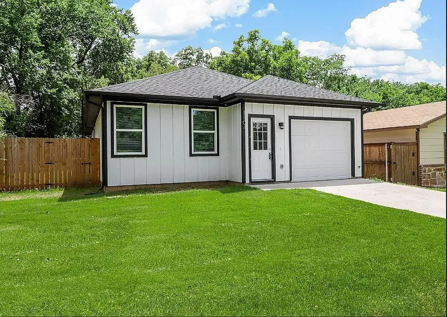 3 bed, 1517 sqft, $1,650 — Photo 1