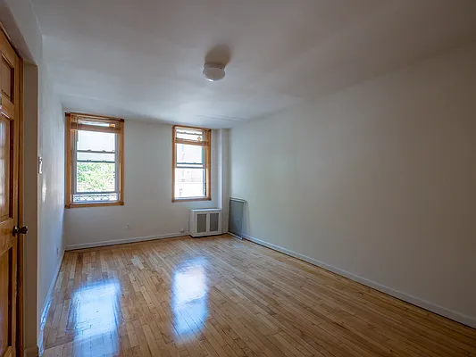 Rented by Douglas Elliman | media 16