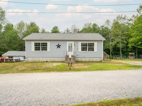 9 Moffett Road, Limerick, ME 04048