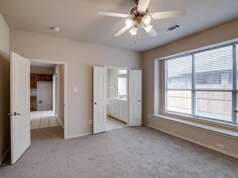 10860 Hawks Landing Rd — Photo 23