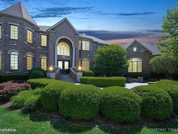 2nd image of 627 Alberosky Way