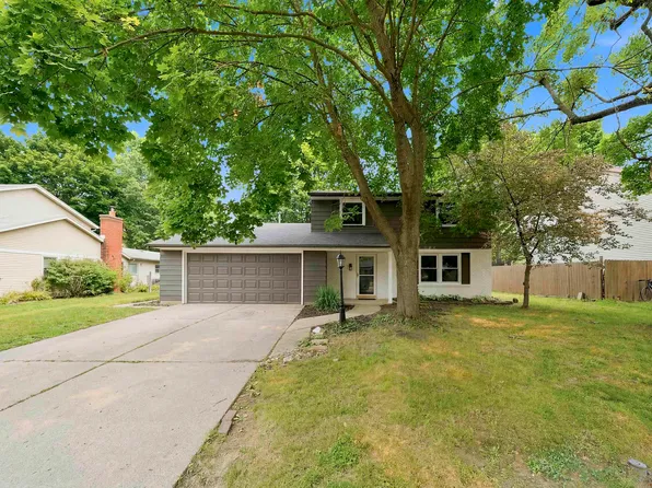 7025 White Eagle Dr, Fort Wayne, IN 46815