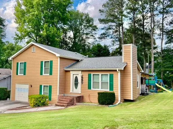 1668 Woodsong Ct, Grayson, GA 30017