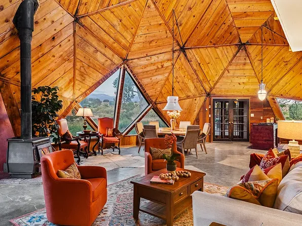 37 Eckards Way, Espanola, NM 87532