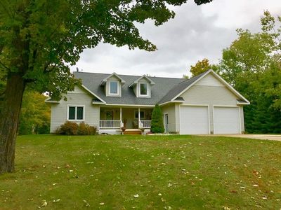04250 Lake Shore Dr, Charlevoix, MI, 49720