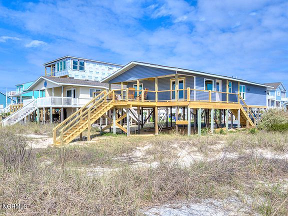 4th image of 1129 E Beach Drive