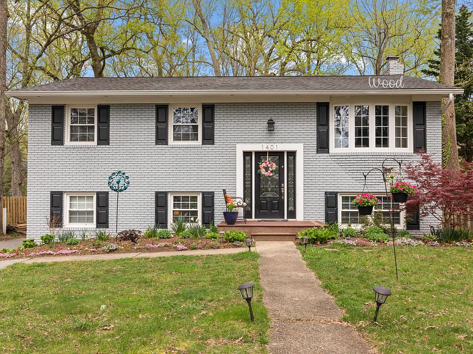 1st image of 1401 Greenway Dr