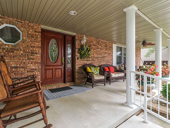 3rd image of 601 Cheshire Dr