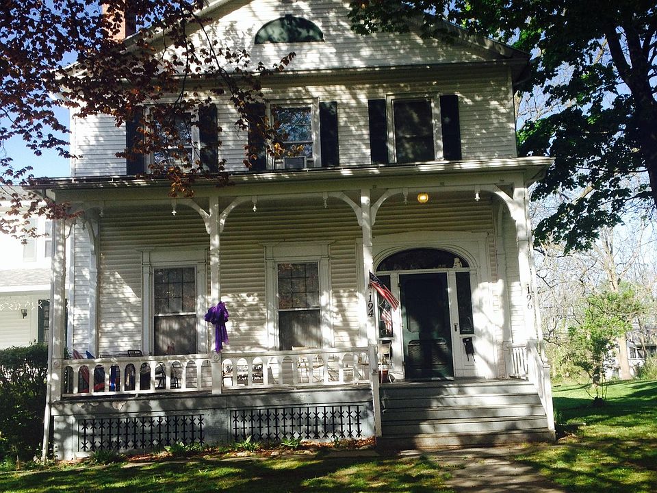 1st image of 194 N Main St #194