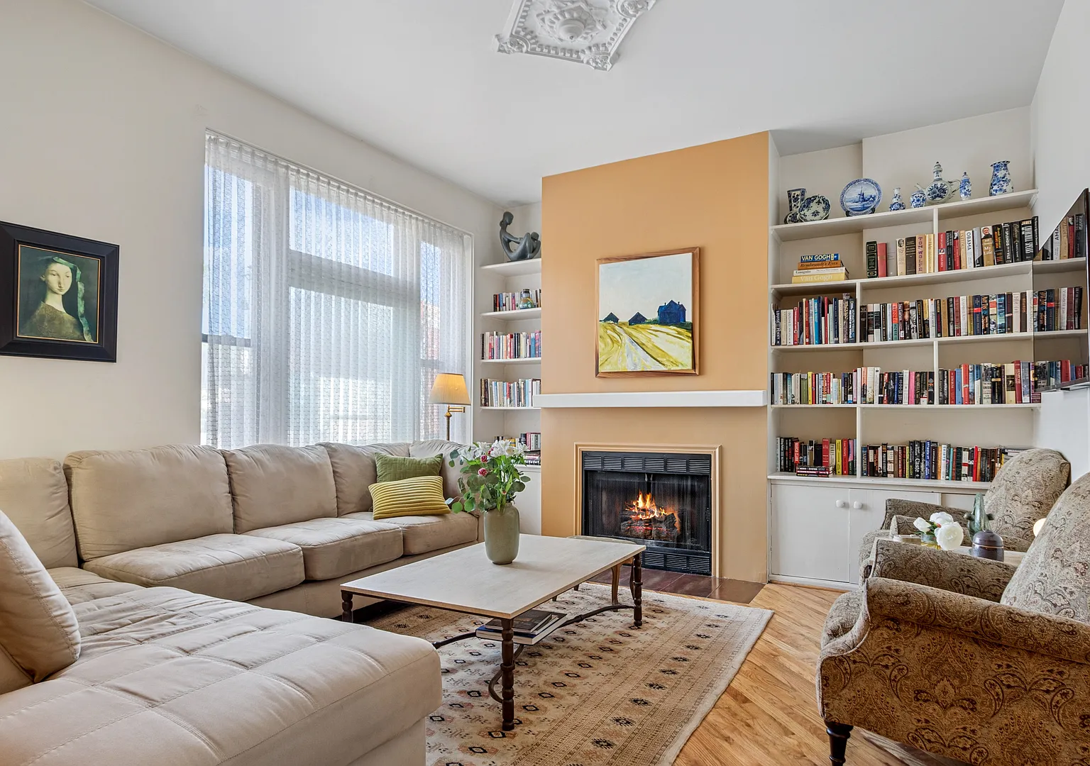 2 bed, 1600 sqft, $4,300 — Photo 2