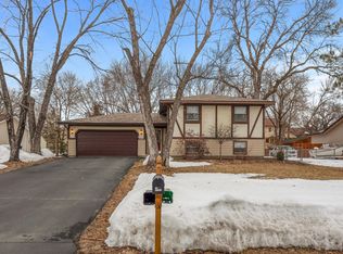 465 120th Ln NW, Coon Rapids, MN 55448