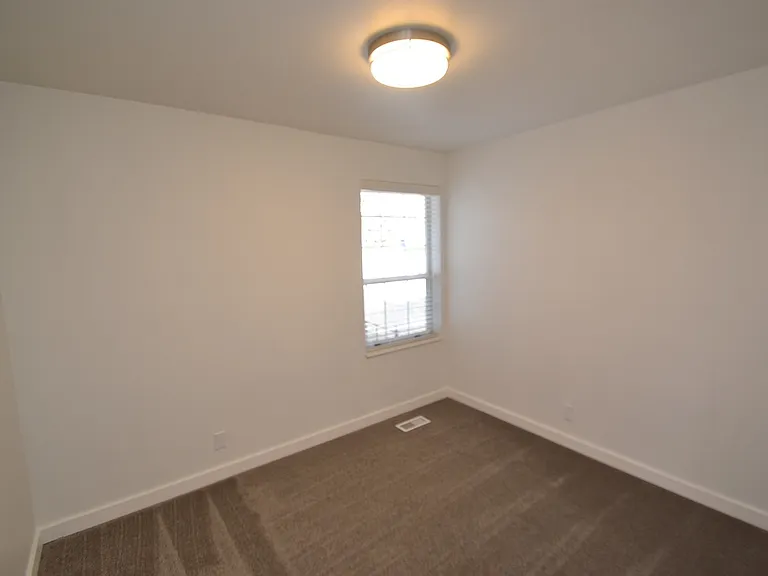 1903 & 1905 S Granduer Dr — Photo 14