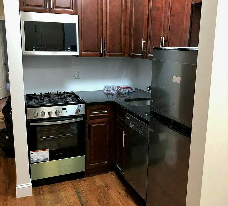 1st image of 208 W 104th St APT 2B