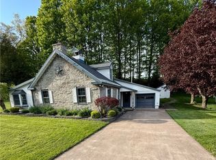 5841 Stockbridge Falls Rd, Munnsville, NY 13409