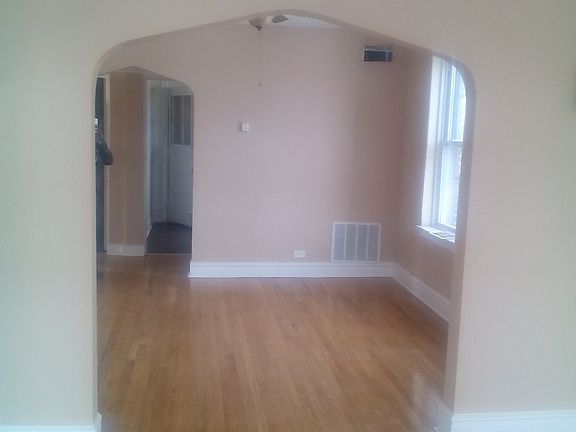 5th image of 7924 S Kingston Ave