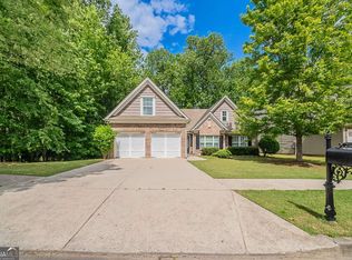 2557 Woodford Ln, Buford, GA 30519