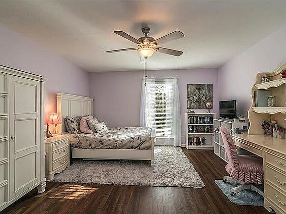 313 Winding Oak Ln S — Photo 8