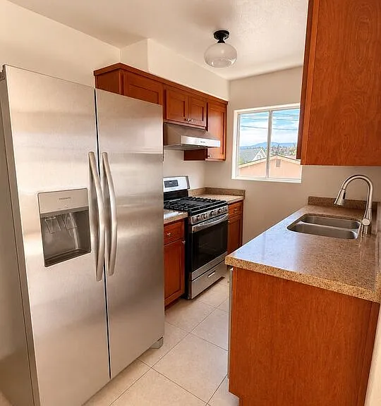 1031 Coronado Ter — Photo 8