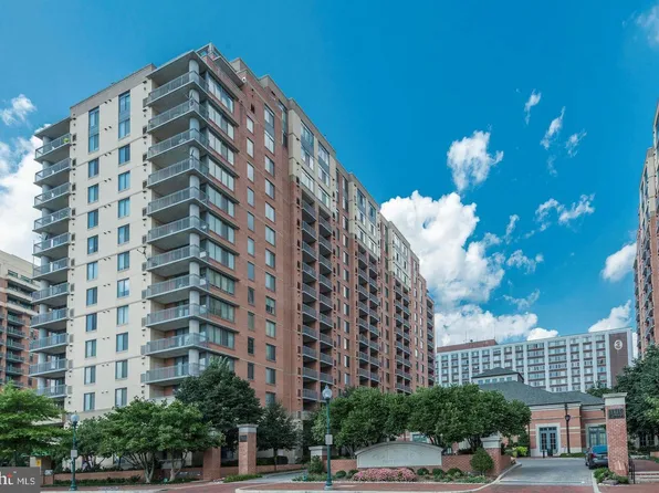 11710 Old Georgetown Rd APT 327, North Bethesda, MD 20852