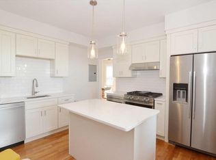 8 Brastow Ave APT 1R, Somerville, MA 02143