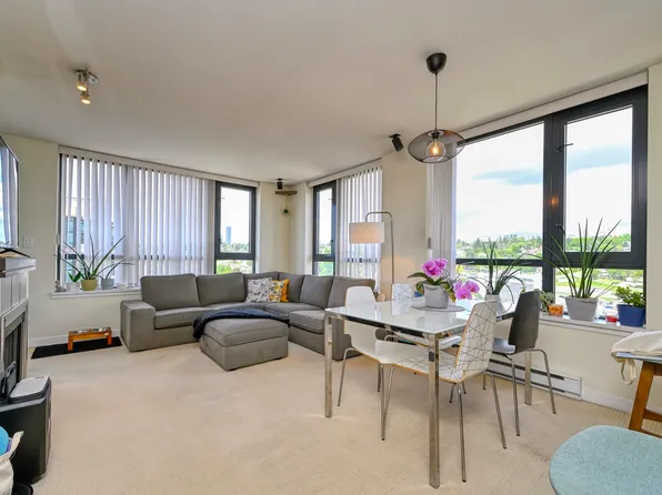 1 Renaissance Sq #1307, New Westminster, BC V3M 0B6