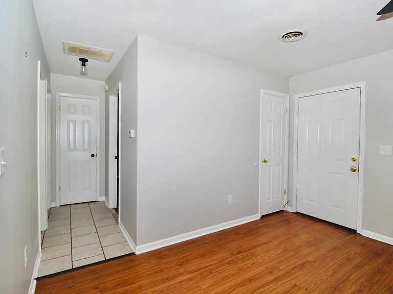 626 N 32nd St #1 — Photo 5