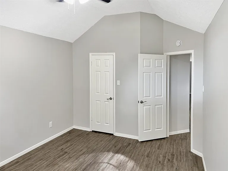 12414 Logan Mill Dr — Photo 23