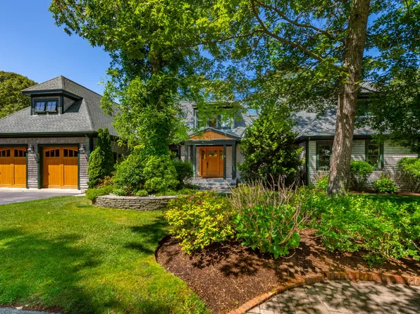 156 Winyah Cir, Tisbury, MA 02568