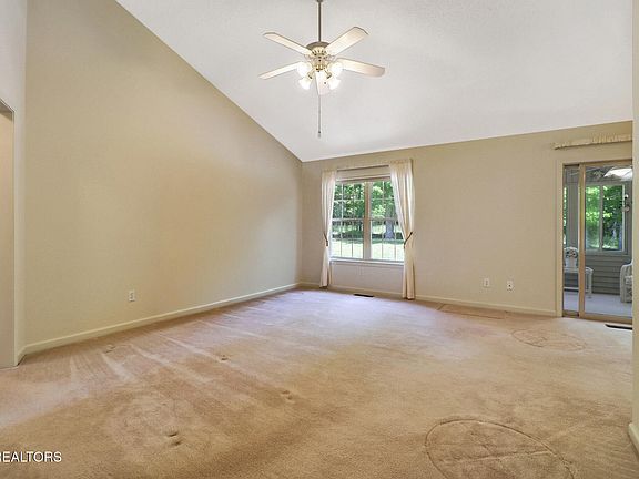 5th image of 127 Wilbourn Dr